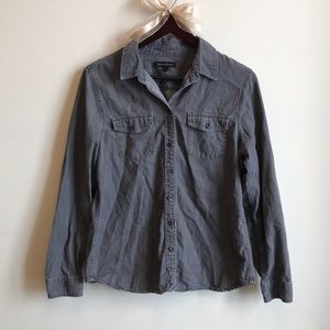 Banana Republic grey jean shirt.